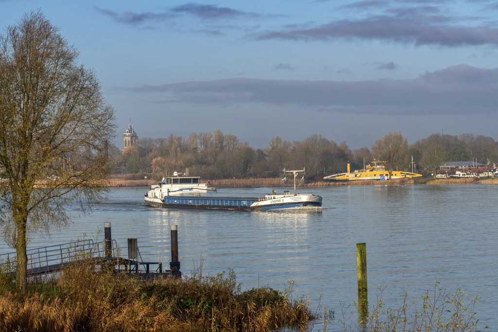 Varen op de Lek biedt ontspanning en prachtige uitzichten